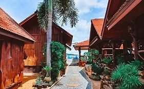 Homebeach Resort เกาะล้าน